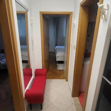M&m Apartman Apartment